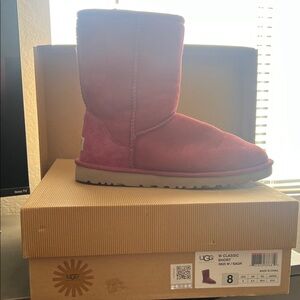 UGG Classic Short Boots in Sangria